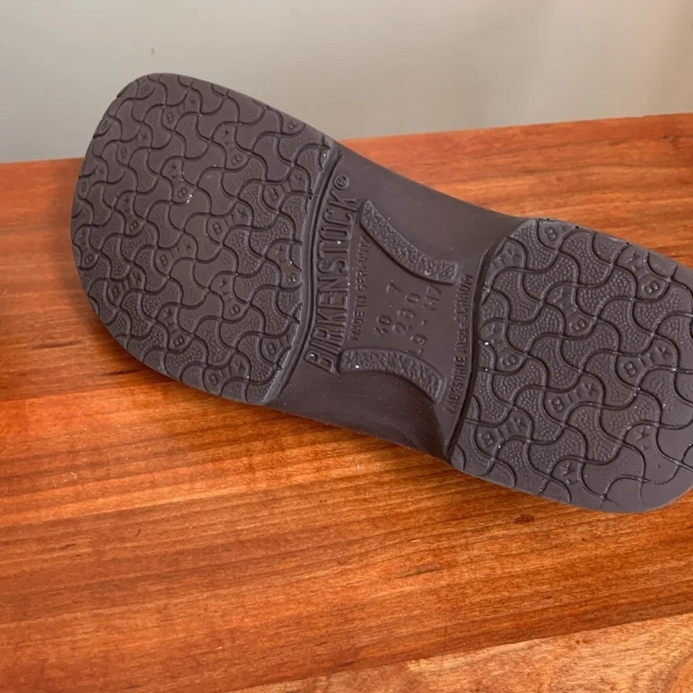 Birkenstock Shoes Strappy Leather Buckle Closure, full shoe size 40